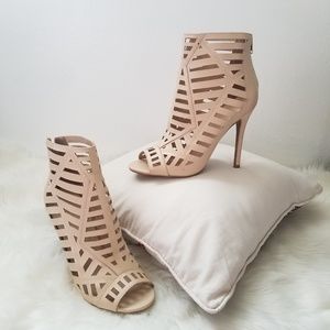 NWOB Nude Lasercut Heels